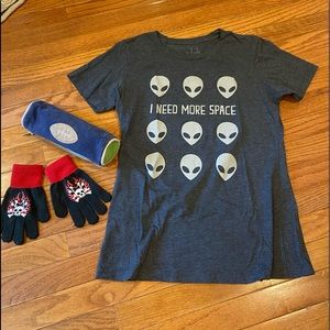 Boys t-shirt, gloves & pencils case.